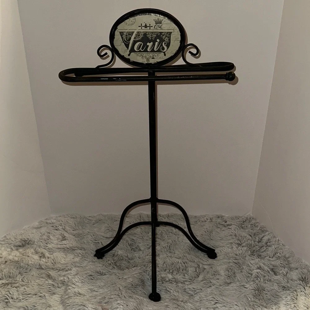 Parisian Bathtub Metal Towel Rack Stand French Country Scrolled Wrought‎ Iron
